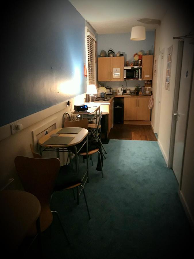 Hull Trinity Backpackers Hostel Kingston upon Hull Exterior photo